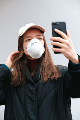 Anna, 26